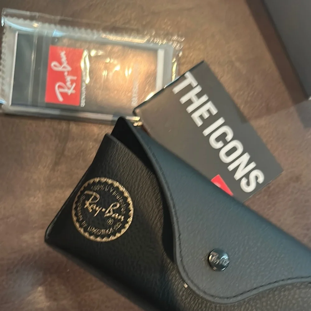 Ray-Ban Pink Erika new in box - Picture 6 of 8
